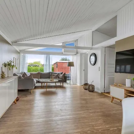 Family-friendly Activity House By The Sea Frederikshavn